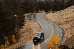 Société suisse, véhicule de société et salarié frontalier